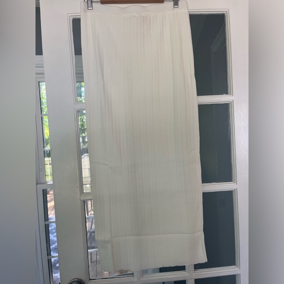 White Maxi Skirt - Picture 5 of 6